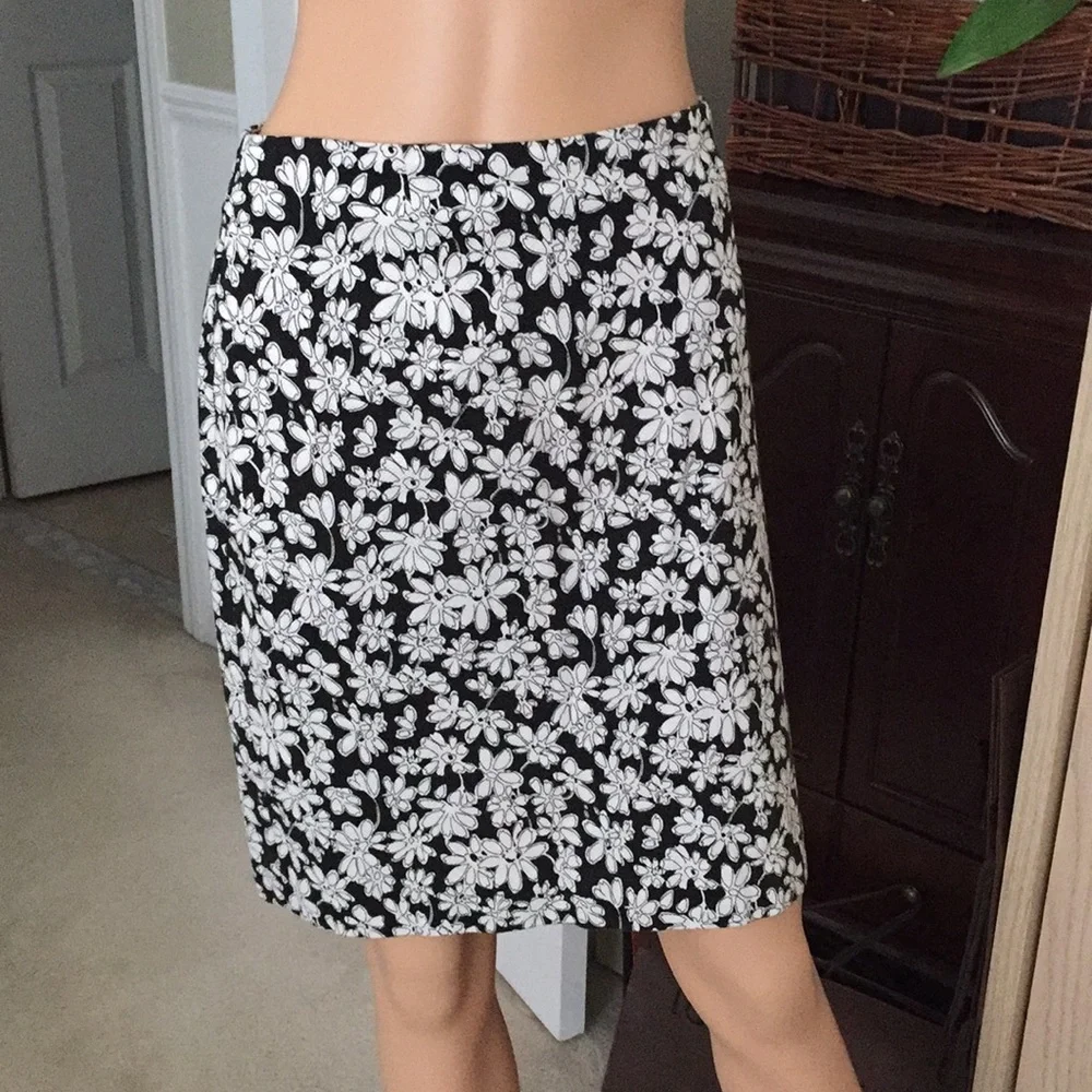 Vintage Geoffrey Beene Cotton Floral Pencil Skirt Navy & White - Picture 2 of 8
